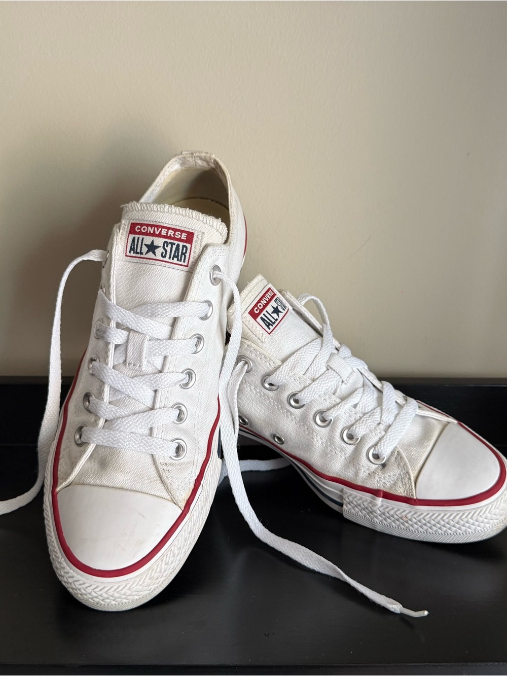 Converse Chuck Taylor All Star White Low Top Sneakers Women’s 8 Men’s 6